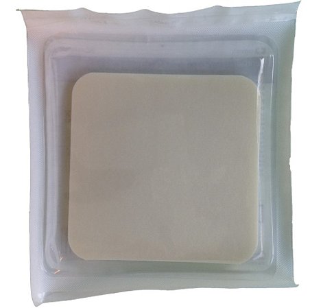 Cobertura de Espuma Antimicrobiana AMD Kendall (5 x 5cm) Ref: 55522AMDX - Covidien