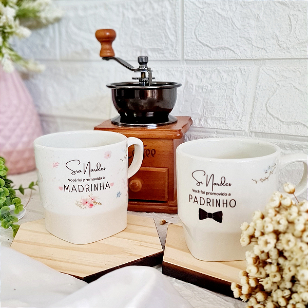Xícara Promovido a Madrinha ou Padrinho