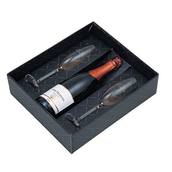 Kit Espumantes Brut Casa Valduga 750 ml + 2 Taças Exclusivas - Brasil