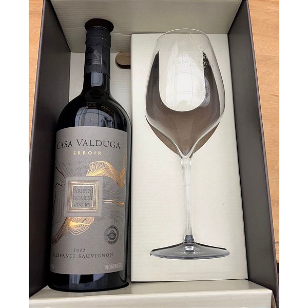 Kit Com 1 Garrafa Vinho Casa Valduga Tinto Seco Carbernet Sauvignon  1 Taça Casa Valduga Transparente - Brasil
