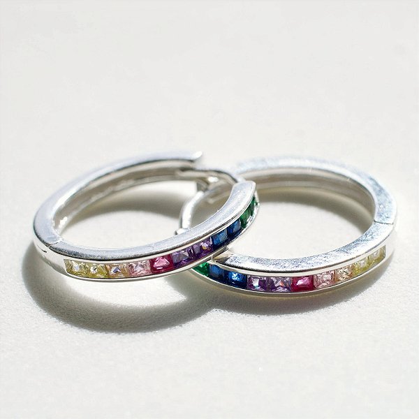 Argola Navete Rainbow – Prata 925 com Zircônias Coloridas