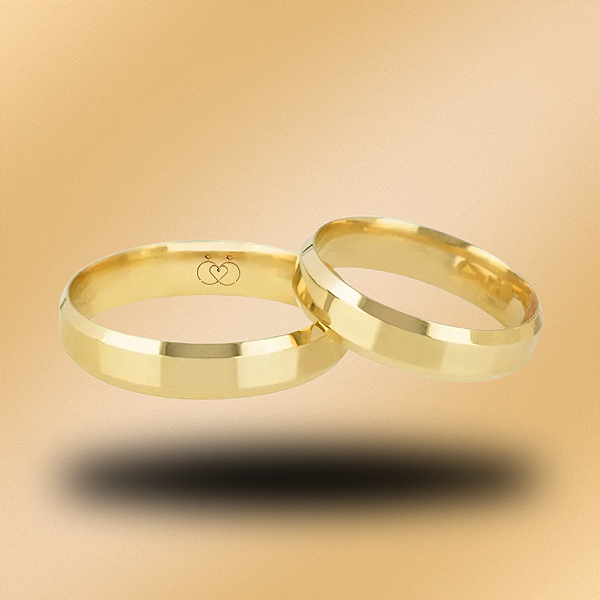 PAR DE ALIANÇAS DE CASAMENTO, OURO 18K, ANATOMICA, 4,5MM, FRISOS NAS BORDAS LATERAIS