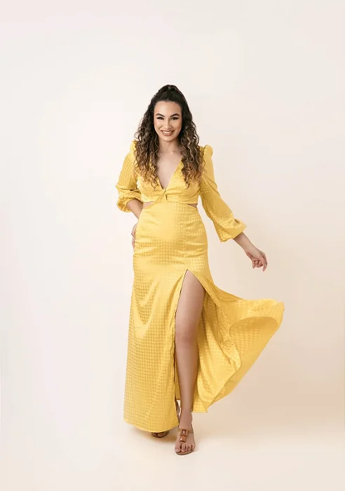 Vestido Cut Out Manga Larga