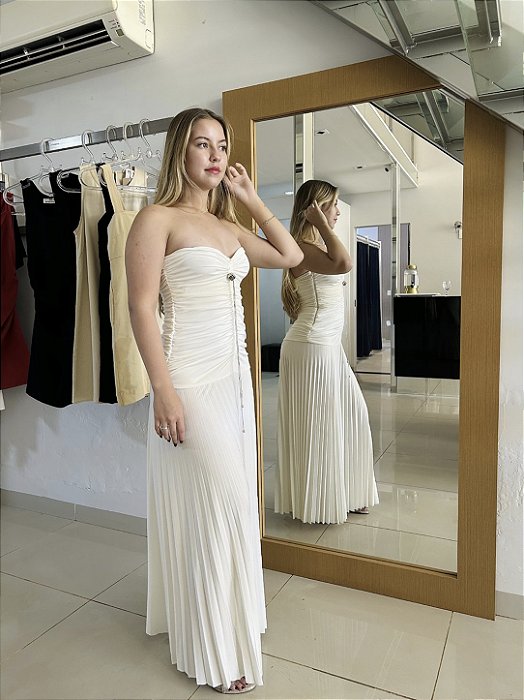 Vestido Longo Decote
