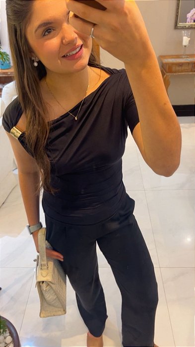 Blusa Fivela MJ preta