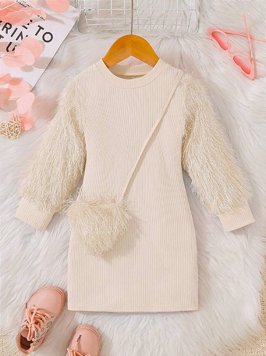 Vestido manga bufante de  pelinho