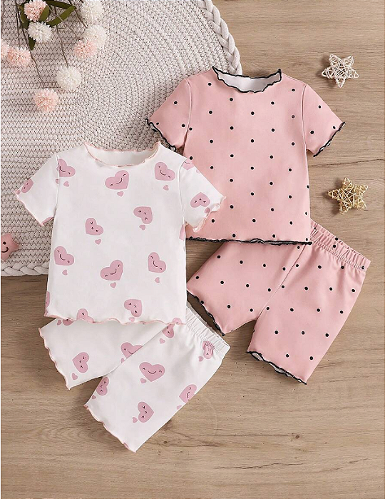 Conjunto de pijama infantil para menina com 4 peças para uso em casa no verão. Confortável, frisado, com gola redonda, mangas curtas, shorts
