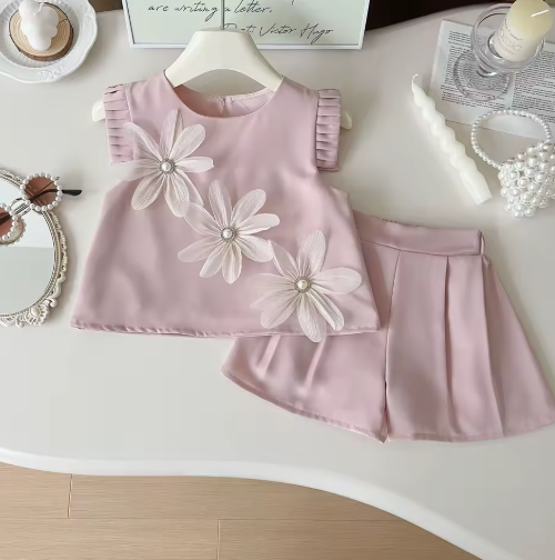 Terno infantil para meninas, verão, fofo, três flores, manga curta, camiseta + shorts, 2 peças, conjunto casual, roupas para bebês e crianças