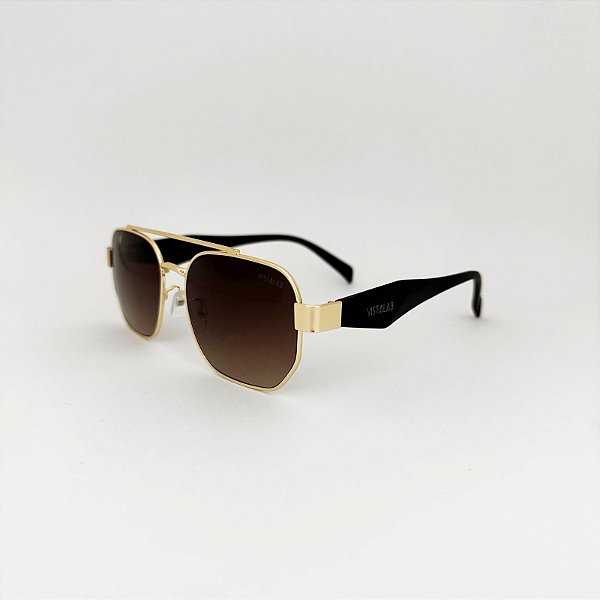 Mistral dourado com cafe