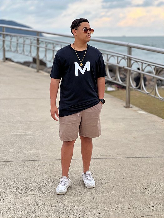 Camiseta Basic Essentials Menalmei Preta