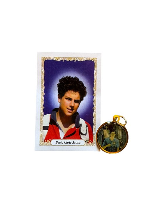 Medalha Redonda Dourada São Carlo Acutis com Folheto de Oração