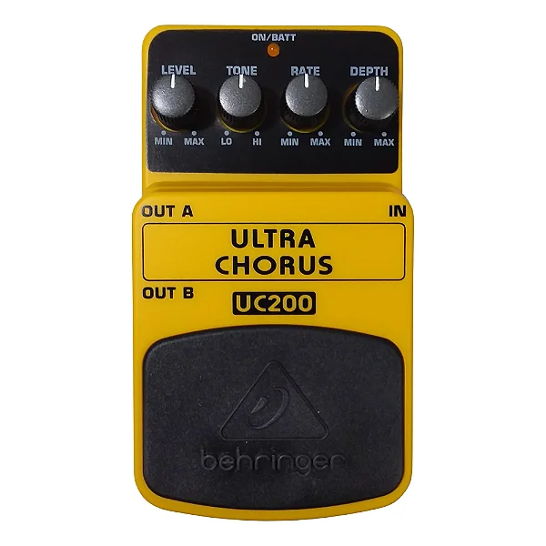 Pedal BEHRINGER UC200 p/ Guitarra Ultra Chorus Amarelo