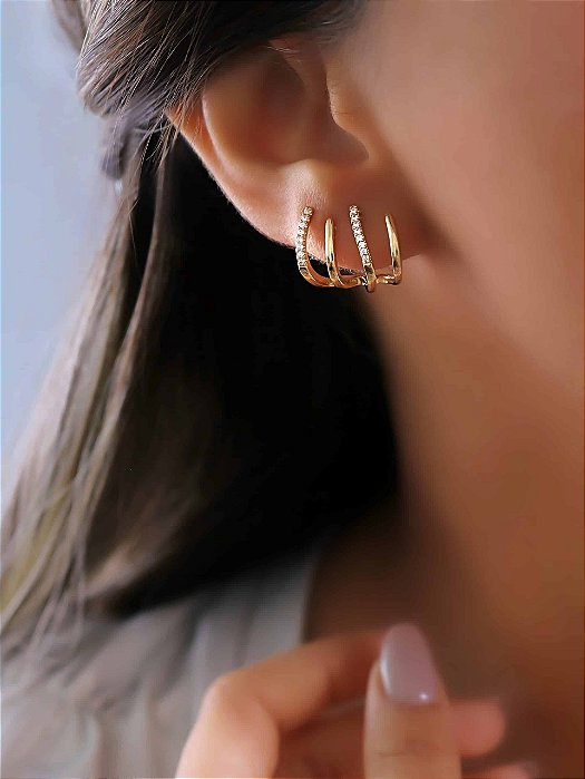 Brinco Zirconia Quatro Faixas Duas Cravejadas Banhado a ouro