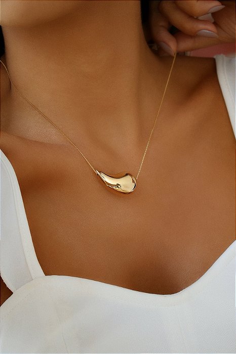 Gargantilha lisa Gota deitada Pingente Banhado a ouro