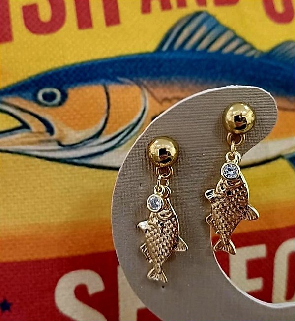 Brinco Peixe com Ponto de Luz em zirconia banhado a ouro