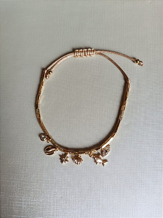 Pulseira Maré com pingentes e canutilhos Banhada a Ouro