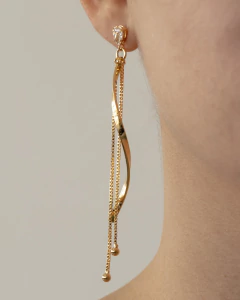 Brinco Gota Zirconia com Fios Pendurados e Bolinha na Ponta - Banhado a Ouro