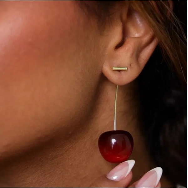 Brinco Cereja - Banhado a ouro 18k