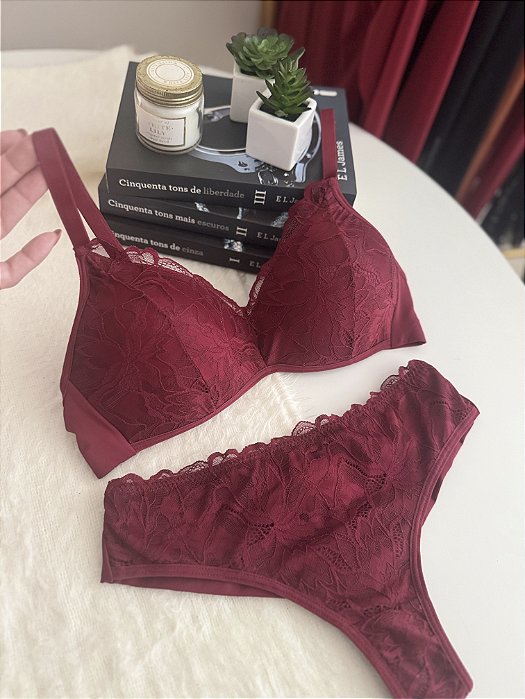 Conjunto sutiã com bojo e calcinha fio duplo - cor vinho M