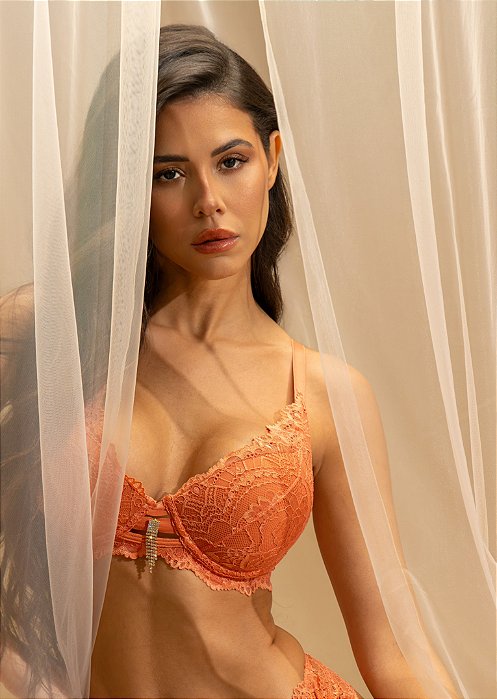 Sutiã com bojo em renda com jóia