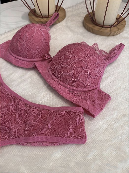Conjunto sutiã com bojo e com aro