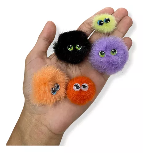 Kit Pins, Bottons,  Personagens - Pompom com Olhos