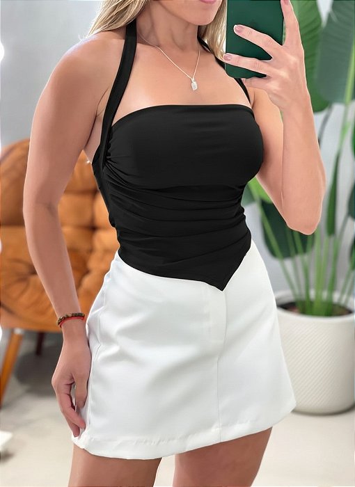 Cropped em Suplex Frente Única de Bico com Plissado