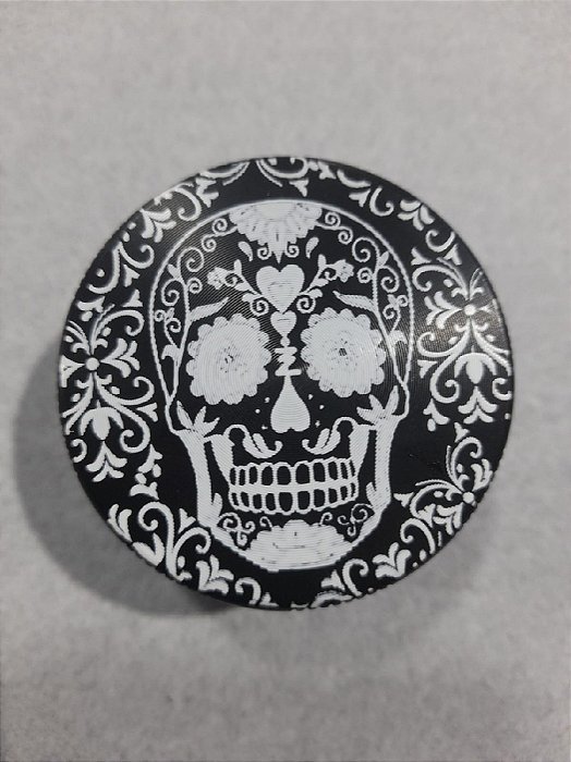 Dichavador de Metal 3 Partes Caveira Branco/Preto