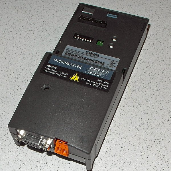Inversor De Frequência Siemens 6se6400-0en00-0aa0