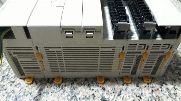 Clp Cqm1h-cpu11  Omron