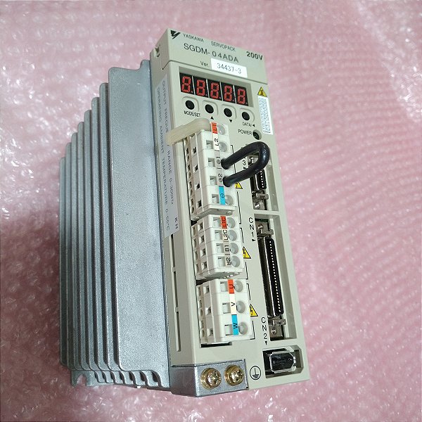 Servo Drive Yaskawa Sgdm-04ada  Seminovo!