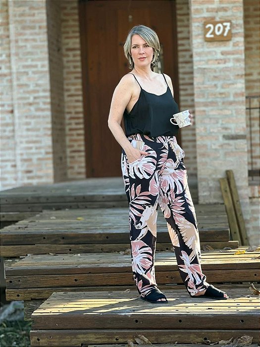 Pijama calça estampada e blusa de alcinha - tamanho GG
