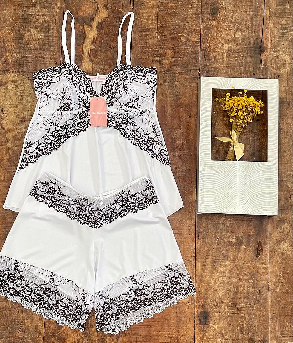 Babydoll Branco com renda preta