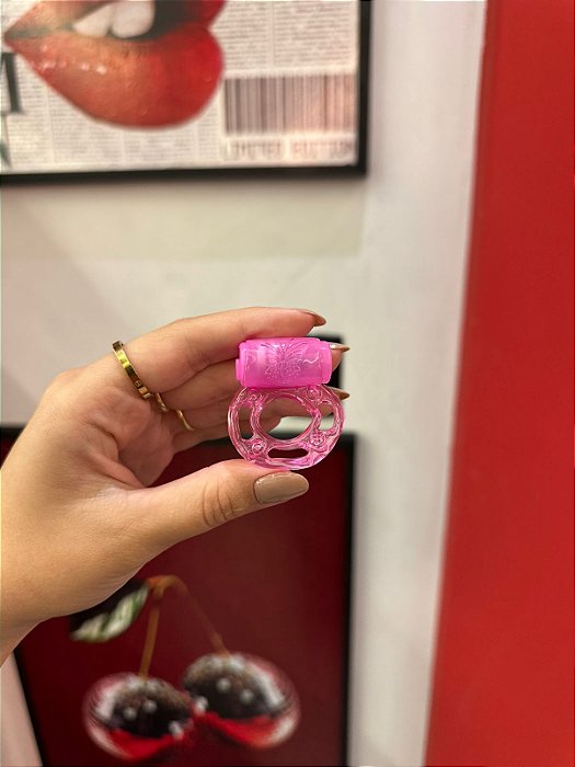 ANEL PENIANO COM CAPSULA VIBRATORIA FORMATO DE BORBOLETA