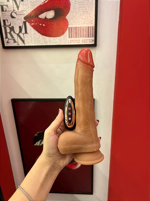 Penis Realistico Em Silicone Liquido Com Vai e Vem Rotativo e Aquecimento 17x4