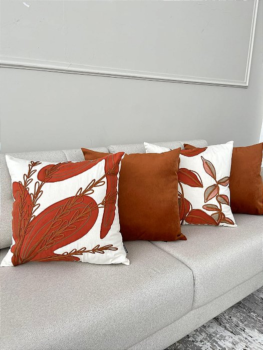 Conjunto com 4 Almofadas Bordadas Terracota