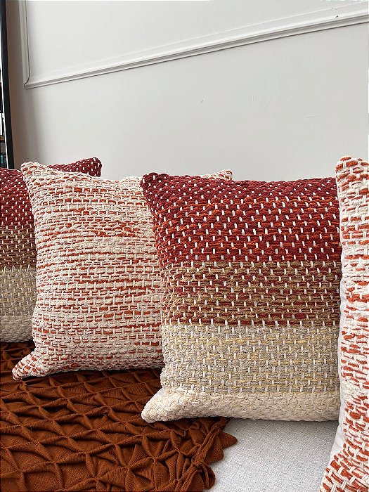 Conjunto com 4 Almofadas Tear Manual (Terracota Mesclado)