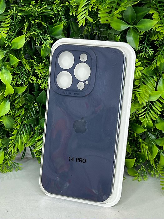 Case aveludada iPhone 14 Pro