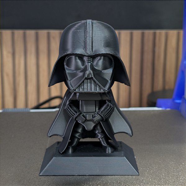 Darth Vader Mini - Escultura de Poder e Mistério