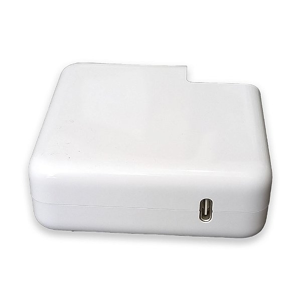 Fonte Para Apple Pro 15 Apple Watch Iphone Ipad Ipod 87W 20.2V. 4.3A 9V. 3A 5.2V 2.4A Type-C