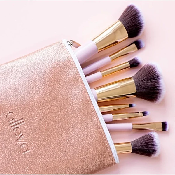 Kit com 8 pincéis + Necessaire