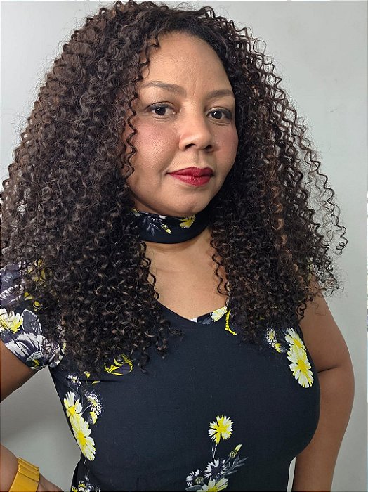 ZURI - Wig Cacheada 65cm com Volumão | Morena Iluminada