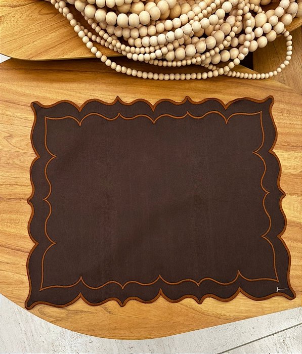 Americano Retangular Marrom