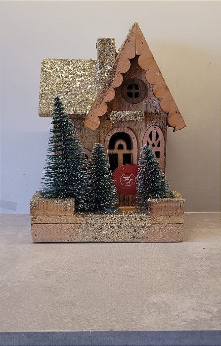 Casinha de Madeira com Glitter e Luz 26cm