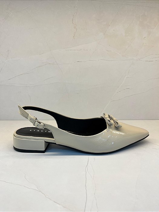 Slingback Off Whithe em Verniz de Couro Lialine