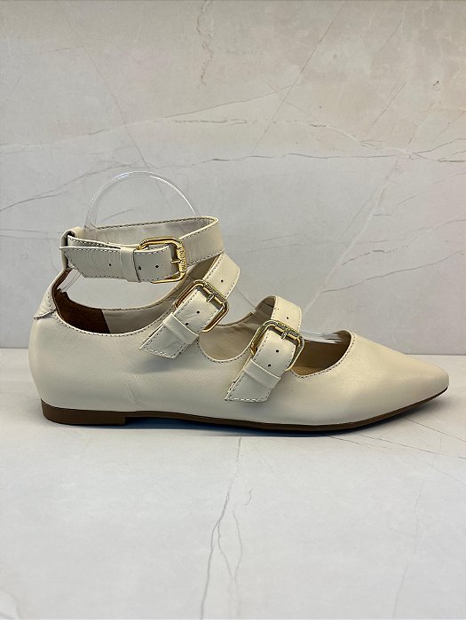 Sapatilha Feminina Dumond em Couro Off-White com Fivelas