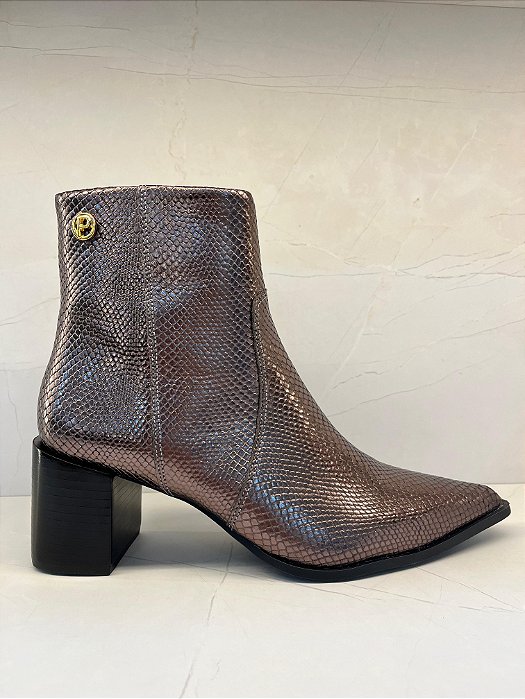 Bota Paraonda Cano Curto em Couro Legítimo com Salto Bloco