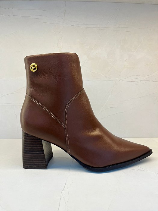 Bota Feminina Paraonda em Couro Marrom