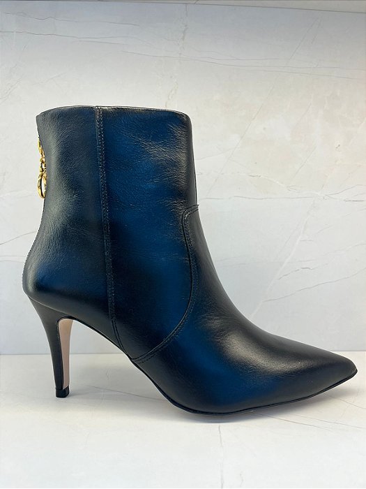 Bota Preta de Couro Paraonda com Salto Fino