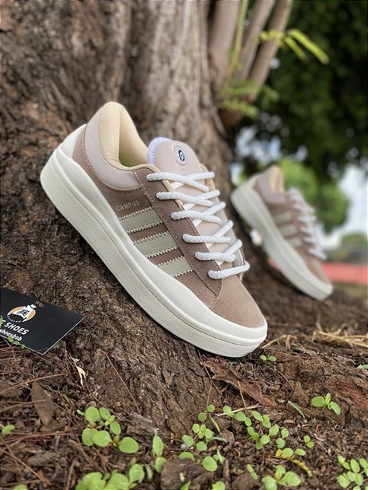 Tênis Adidas Campus.
